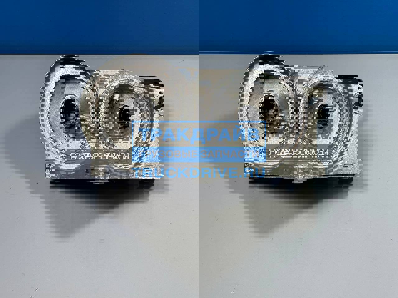 Фото VOLVO 21900860 корпус топливного фильтра для грузовиков Вольво Фш12 Фш16 (с подогревом)