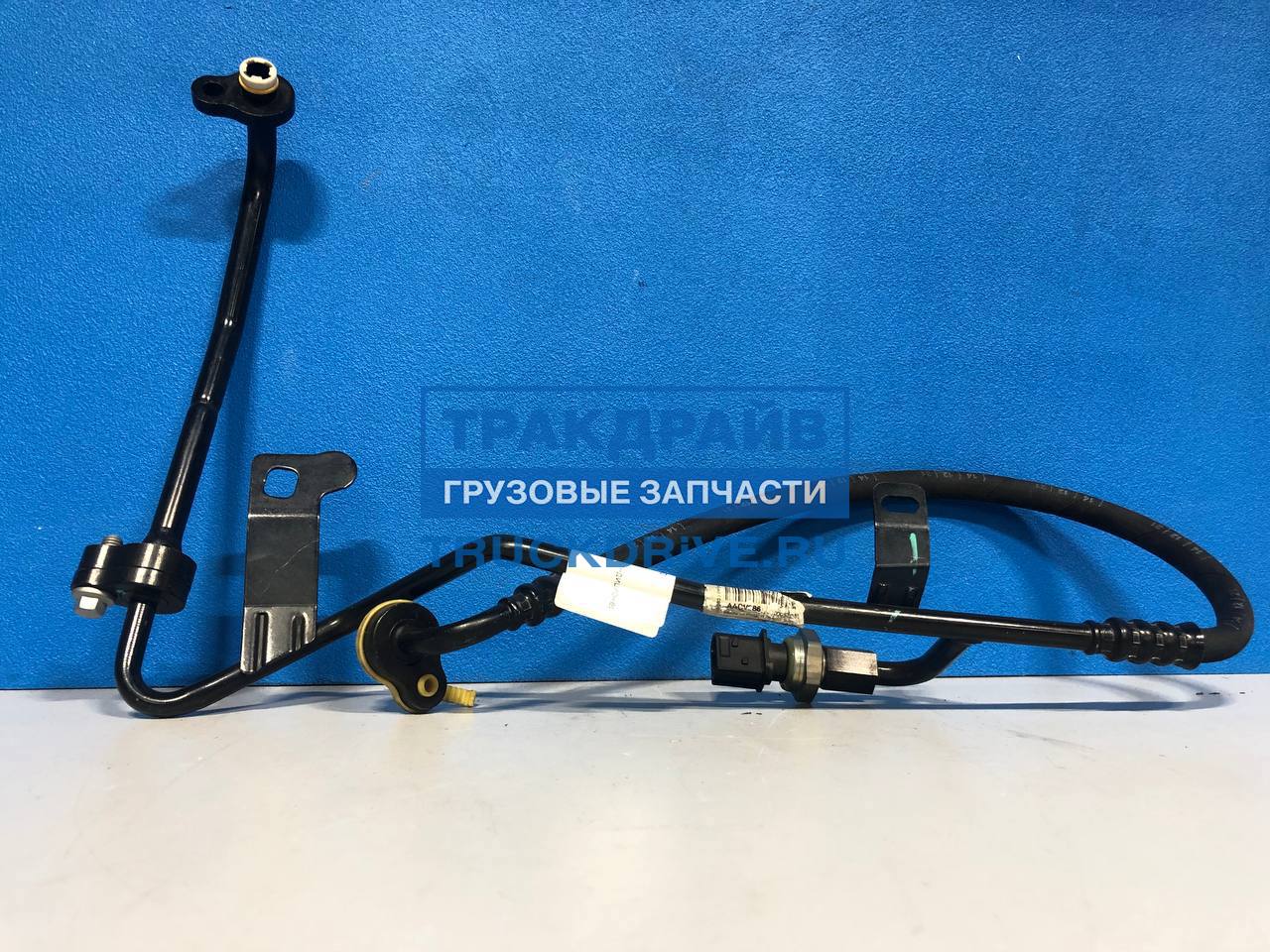 Фото VOLVO 23610193 трубка радиатора кондиционера Volvo FH4 с датчиком