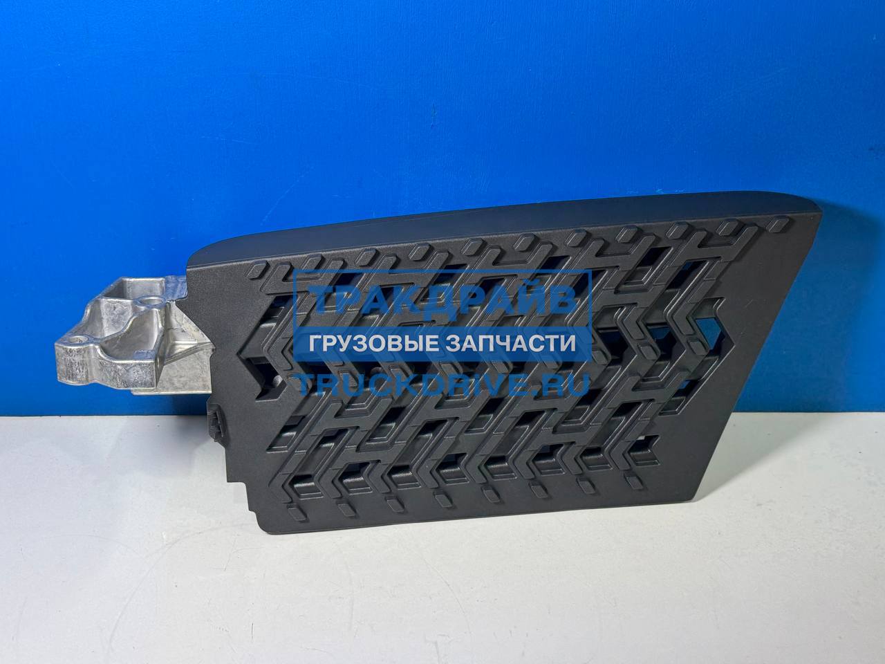 Ступень подножки Volvo FH4 правая 23787154 VOLVO купить недорого