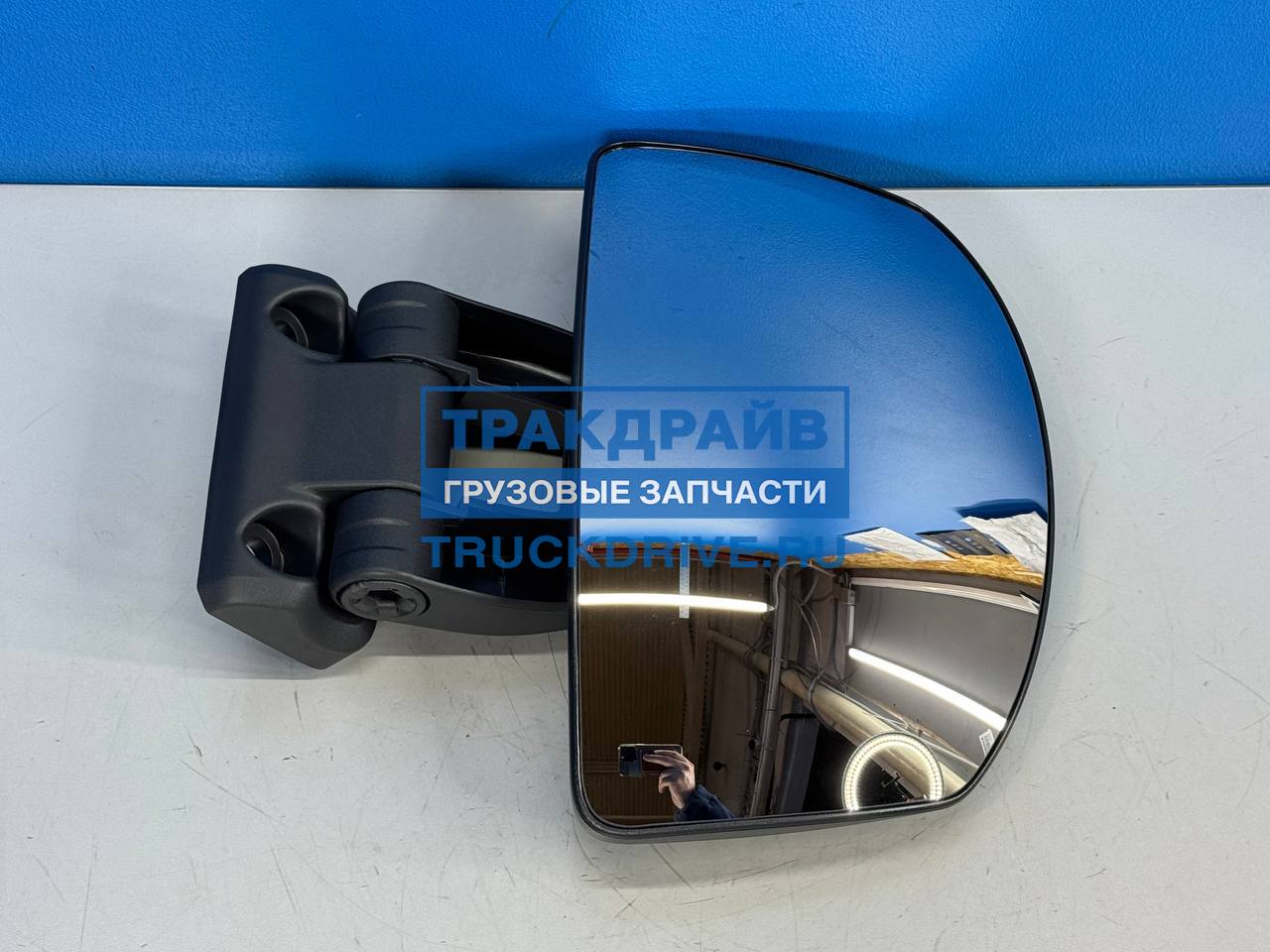 Фото VOLVO 84167321 зеркало бордюрное Volvo FH4 правое