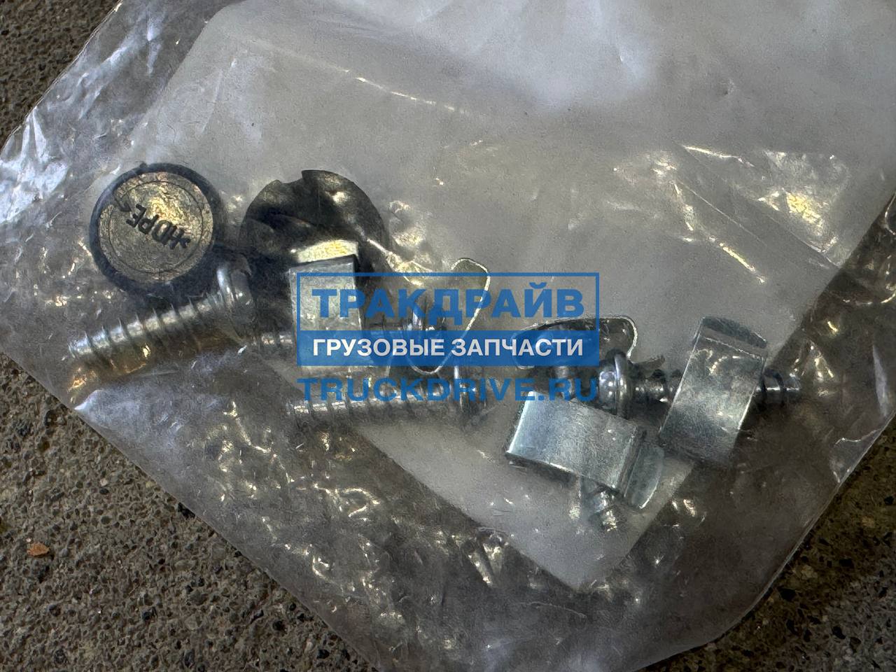 Фото VOLVO 84224382 комплект винтов для крепления блока климата Volvo