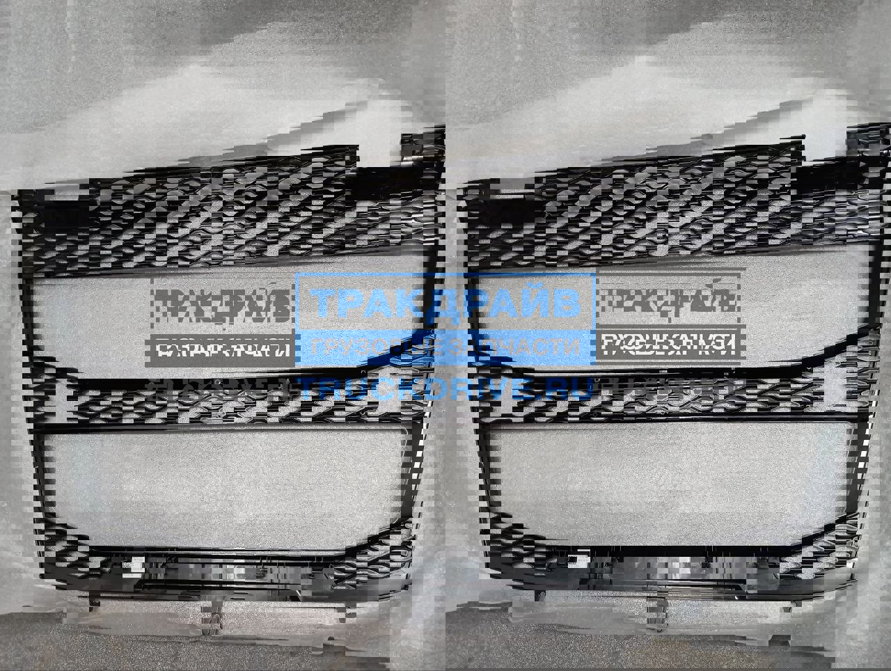 Фото VOLVO 84235714 решетка капота Mercedes Atego