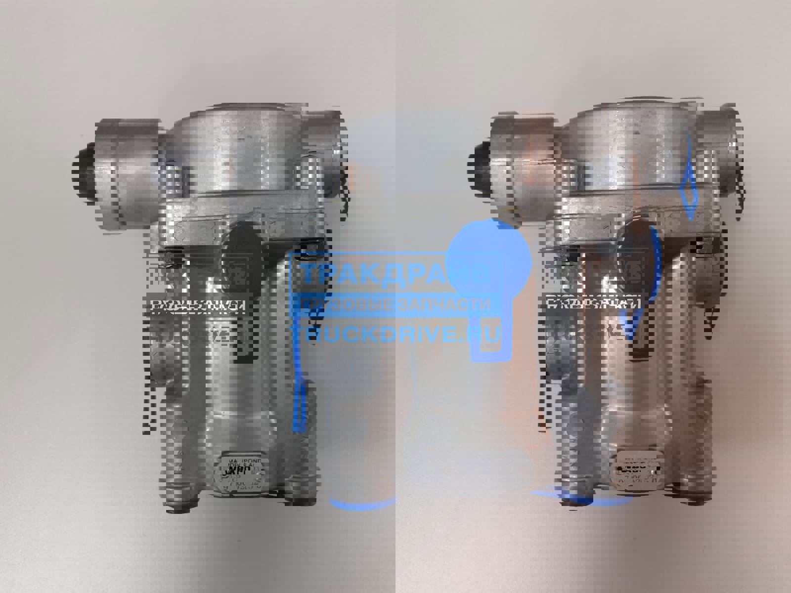 Кран тормозной прицепа SCHMITZ (4 выхода снизу) 9710021520 WABCO купить ...