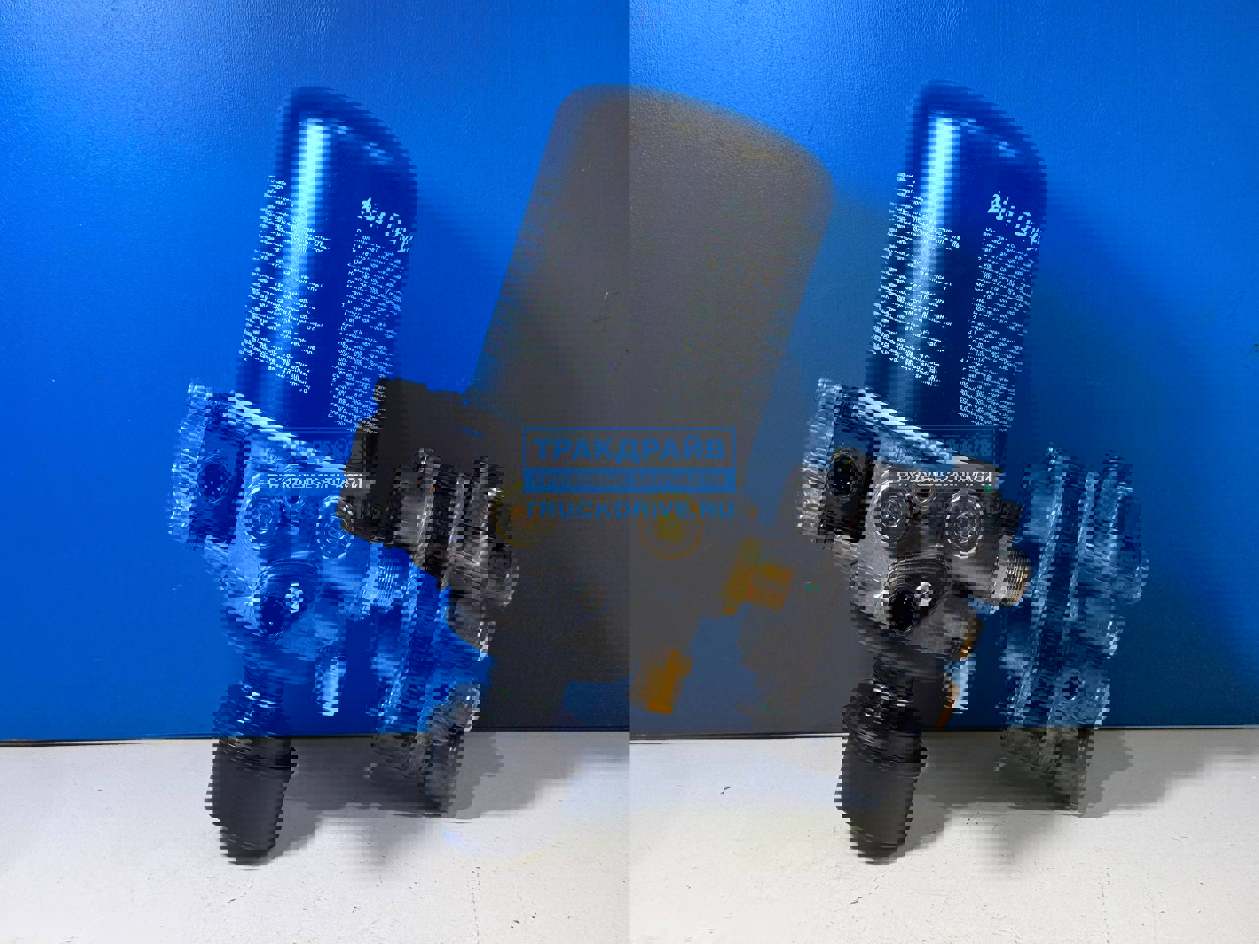 Фото WAYTEKO 3515015A2027B осушитель воздуха в сборе с многоконтурным краном для FAW J7 3