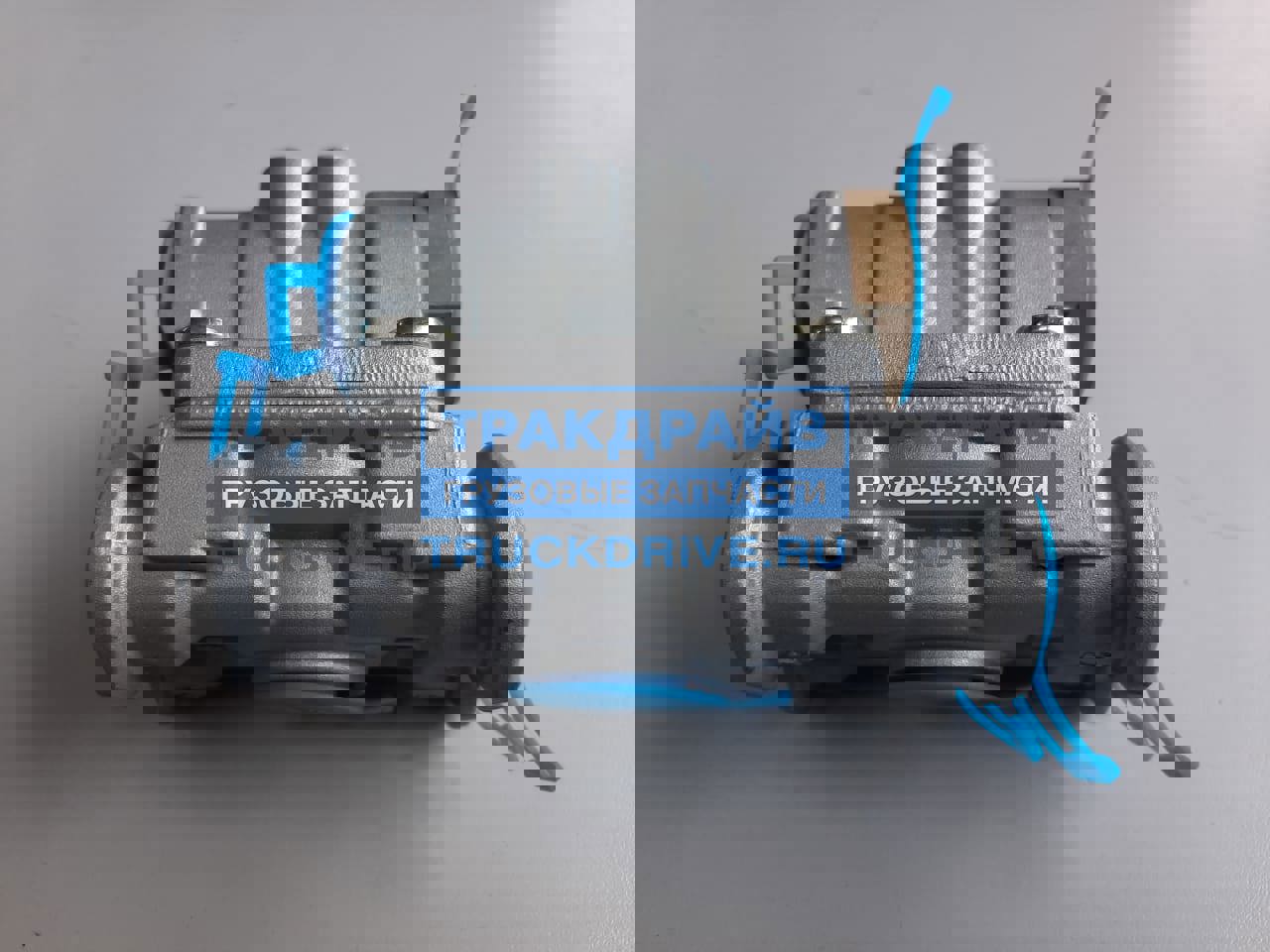 Кран быстрого растормаживания для грузовиков и прицепов 22.01.8051 EBS ...