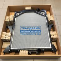 Радиатор охлаждения Вольво  с рамкой 65466A